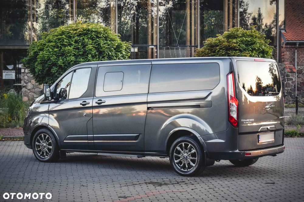 Ford Tourneo Custom 2.0 EcoBlue L2 Titanium - 11