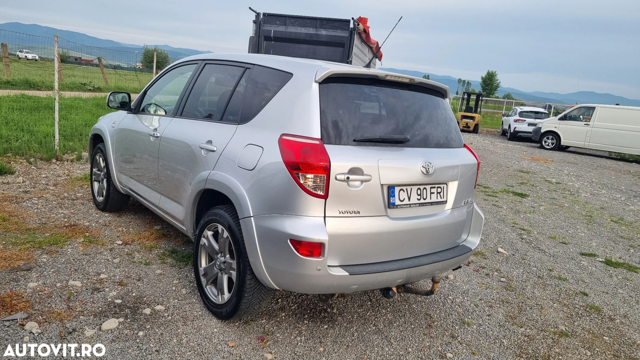 Toyota RAV4 2.2L D-CAT M/T Luxury - 28