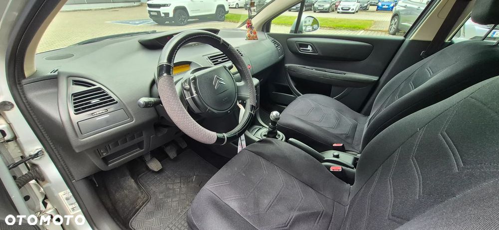 Citroën C4 1.4 16V Magic - 13
