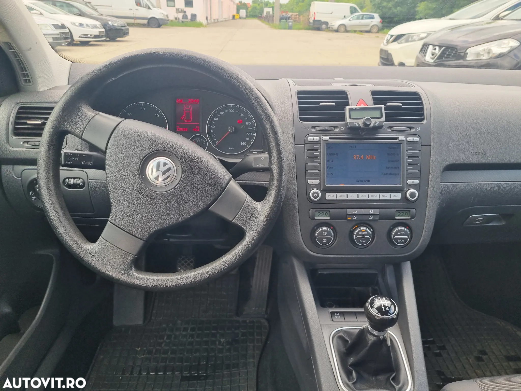 Volkswagen Golf 1.9 TDI DPF Goal - 18