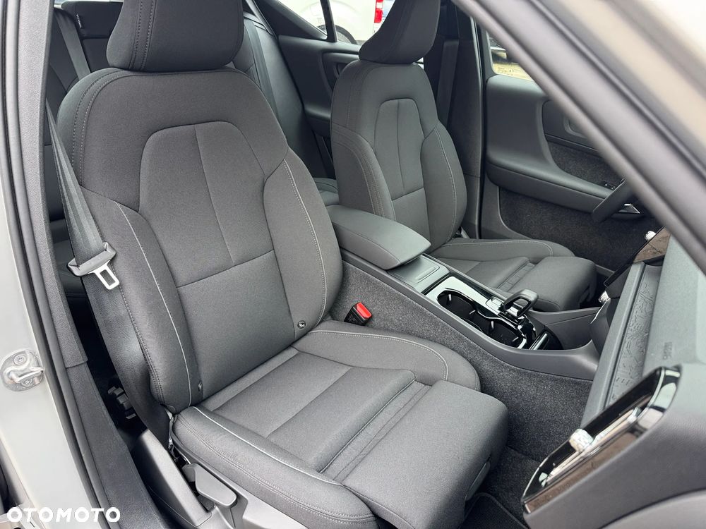 Volvo XC 40 Recharge 69 kWh Single Motor RWD Plus - 11