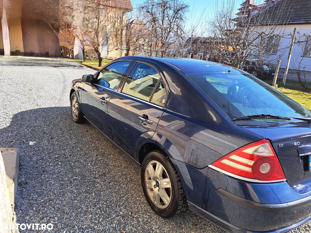 Ford Mondeo 2.0TDCi Ghia - 4