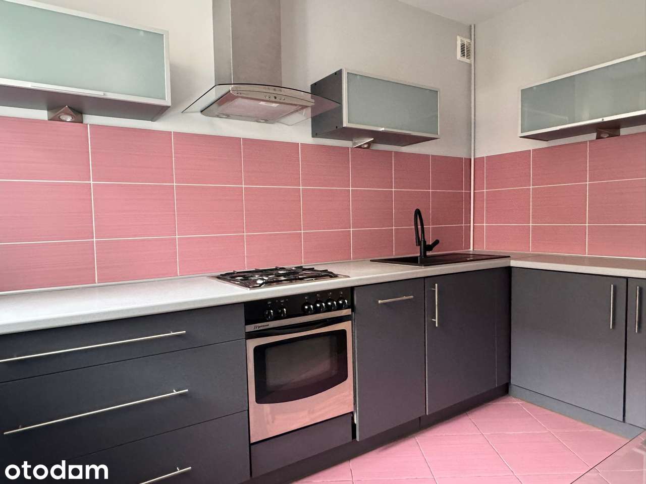 Wynajmę bezpośrednio mieszkanie 39 m² na Muranowie (ul. Nowolipki).