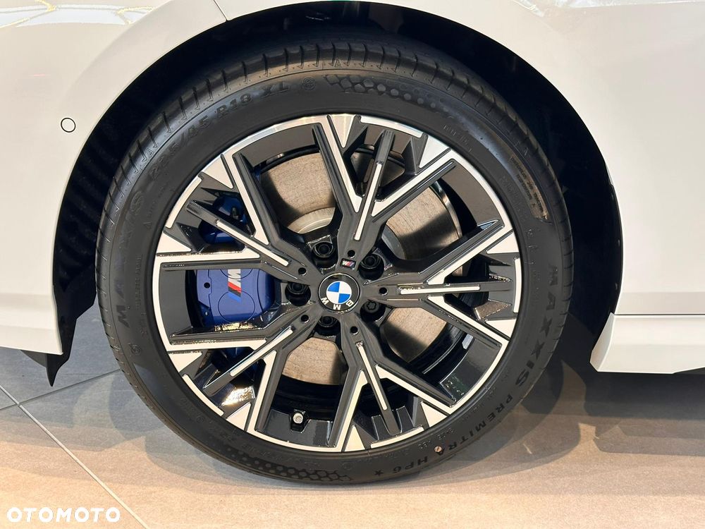 BMW Seria 2 220i mHEV - 10