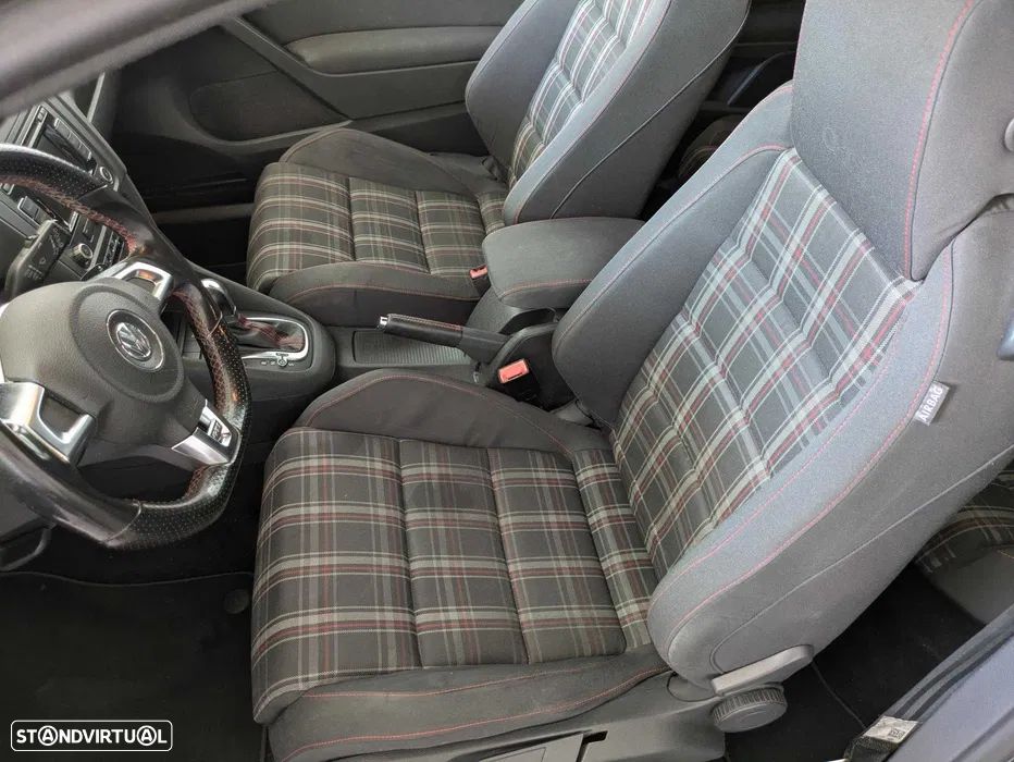 VW Golf 2.0 GTI DSG - 4