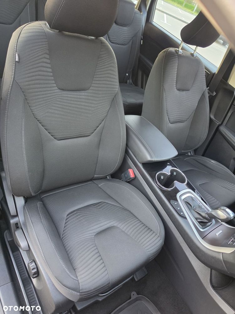 Ford S-Max - 30