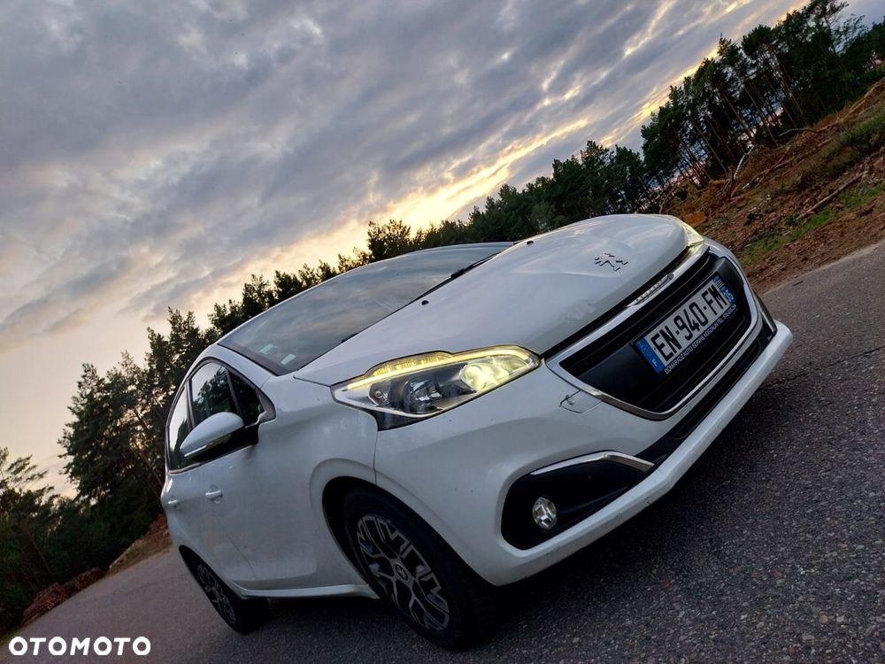 Peugeot 208 - 21