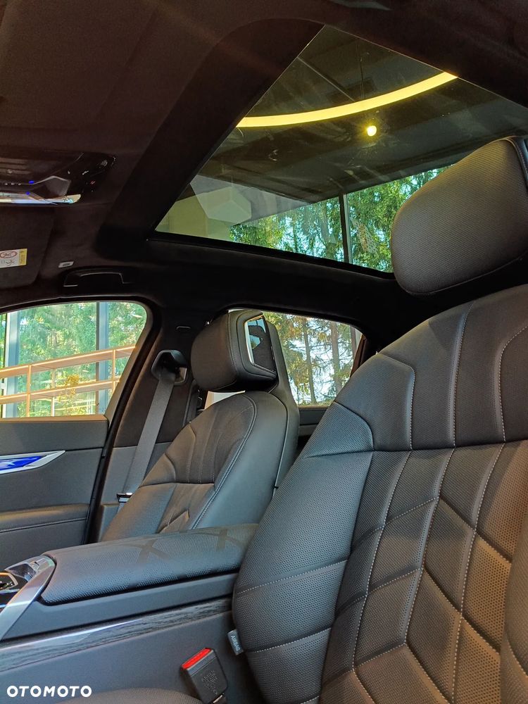 BMW Seria 7 - 7