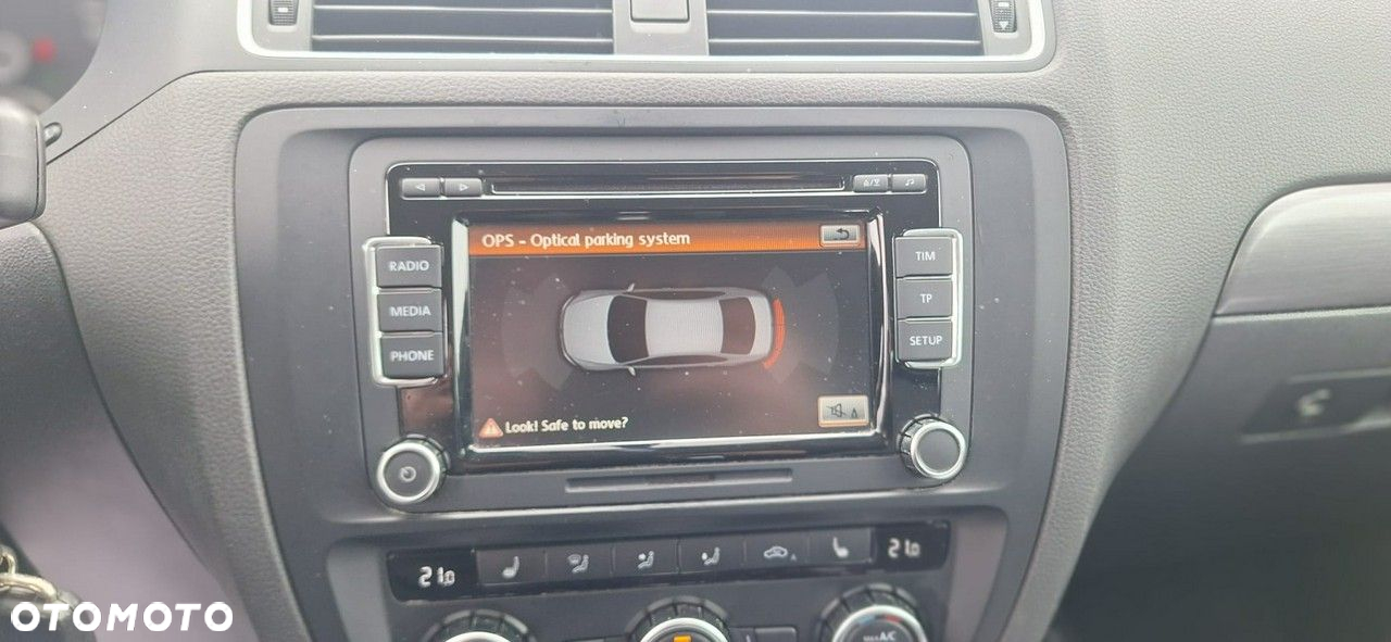 Volkswagen Jetta - 17