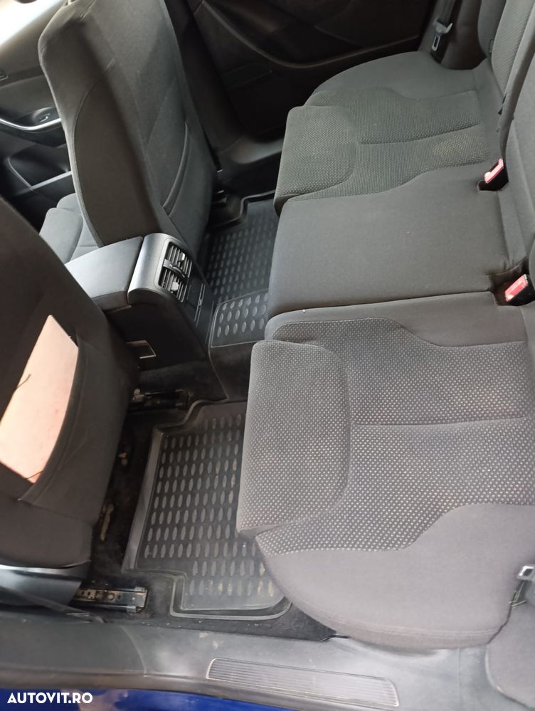 Volkswagen Passat 1.9TDI Trendline DPF BlueMotion - 8