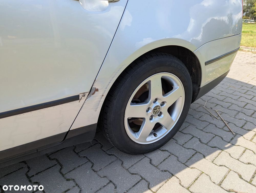 Volkswagen Passat - 2