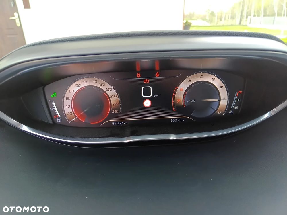 Peugeot 3008 PureTech 130 Stop & Start GPF Active - 11