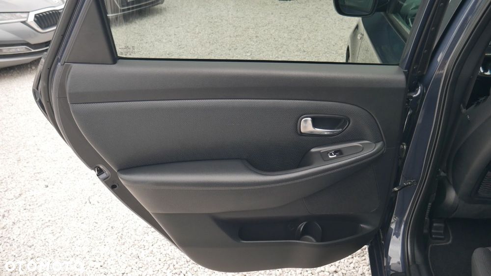 Kia Carens - 20