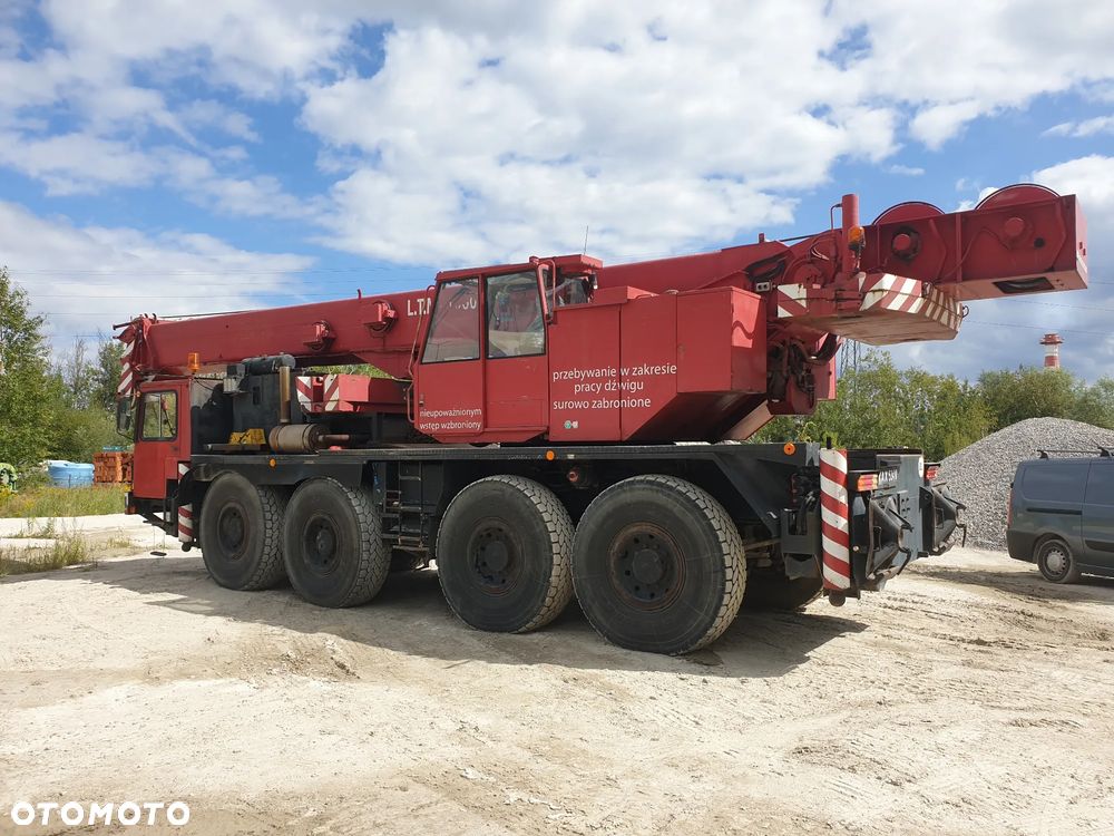 Liebherr LTM 1060 - 28