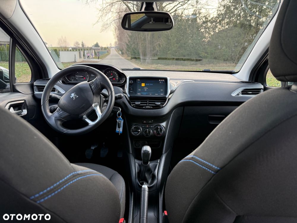 Peugeot 208 1.2 PureTech Style - 17