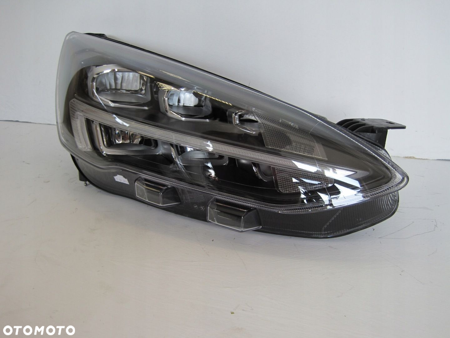 Lampa FULL LED PRAWA FORD FOCUS JX7B-13E014-DA NOWA - 3