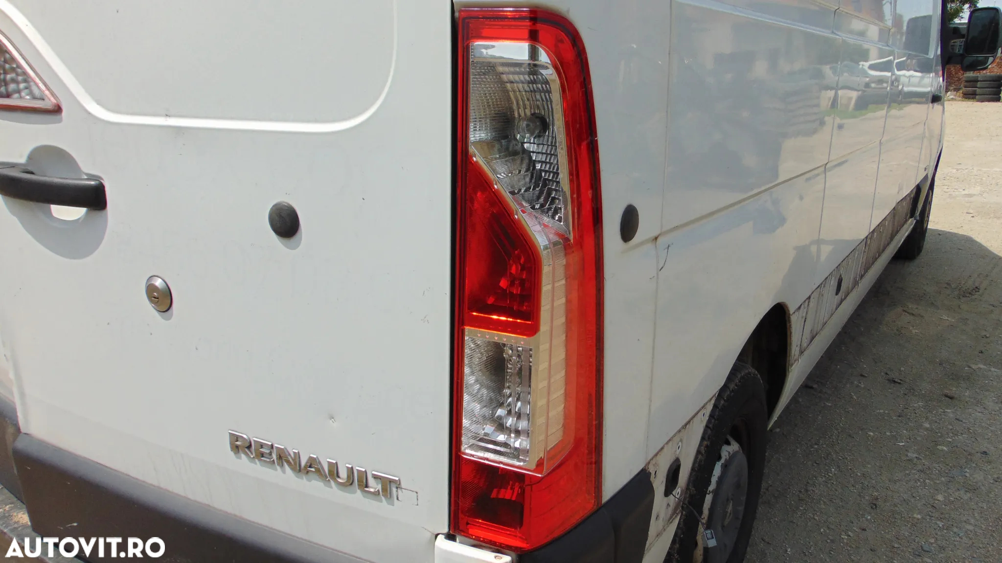 Stop stanga Renault Master 2010-2016 Opel Movano lampa tripla dezmembrez - 2