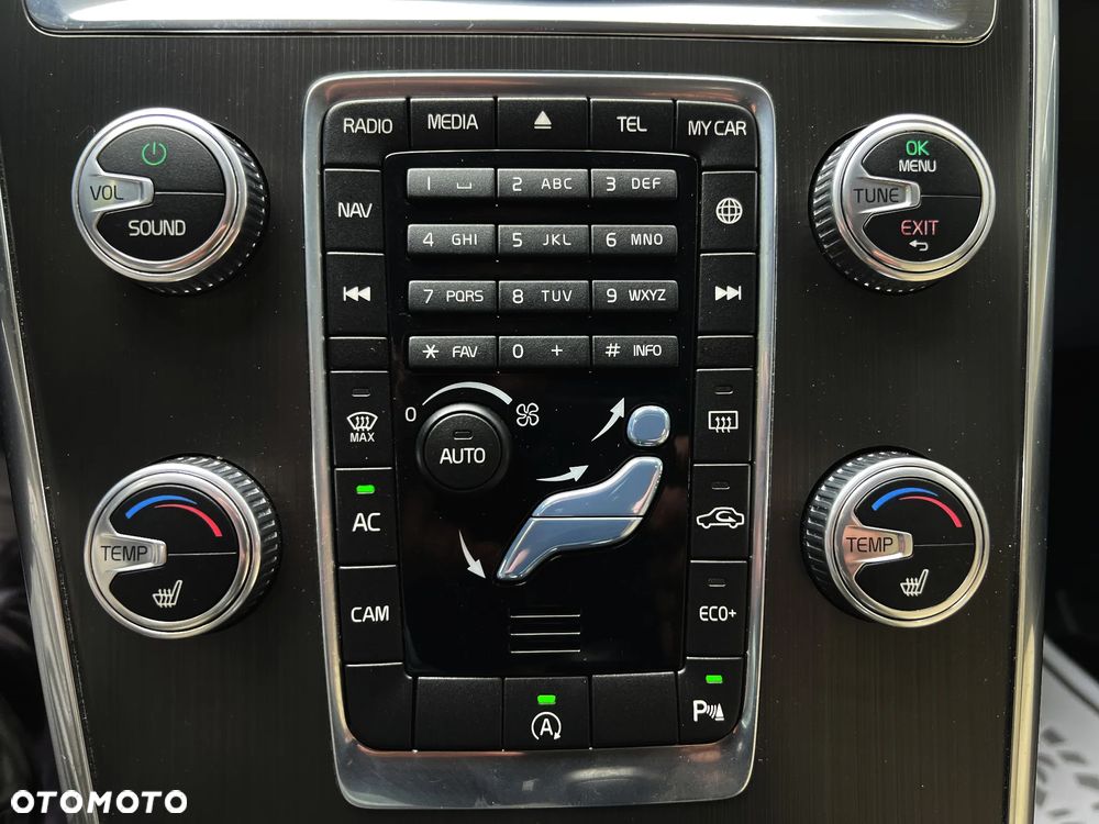 Volvo XC 60 D3 Geartronic Momentum - 31