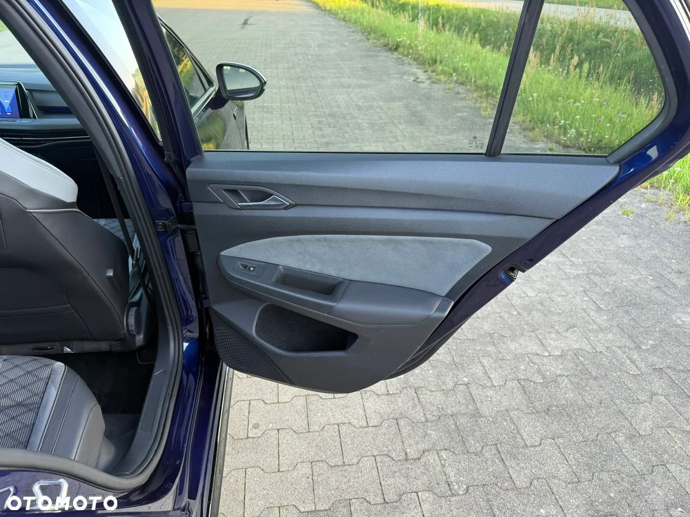Volkswagen Golf 2.0 TDI SCR DSG R-Line - 24