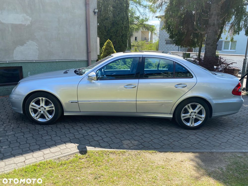 Mercedes-Benz Klasa E - 32