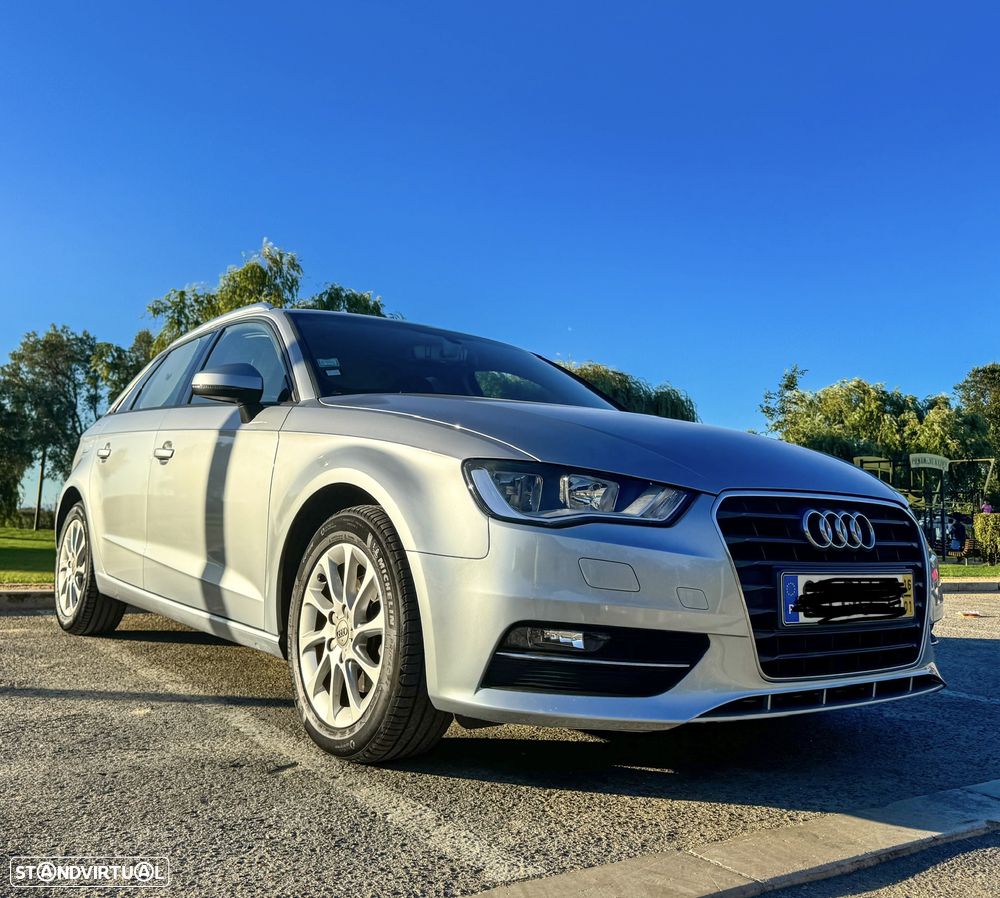 Audi A3 1.6 TDI Attraction - 1