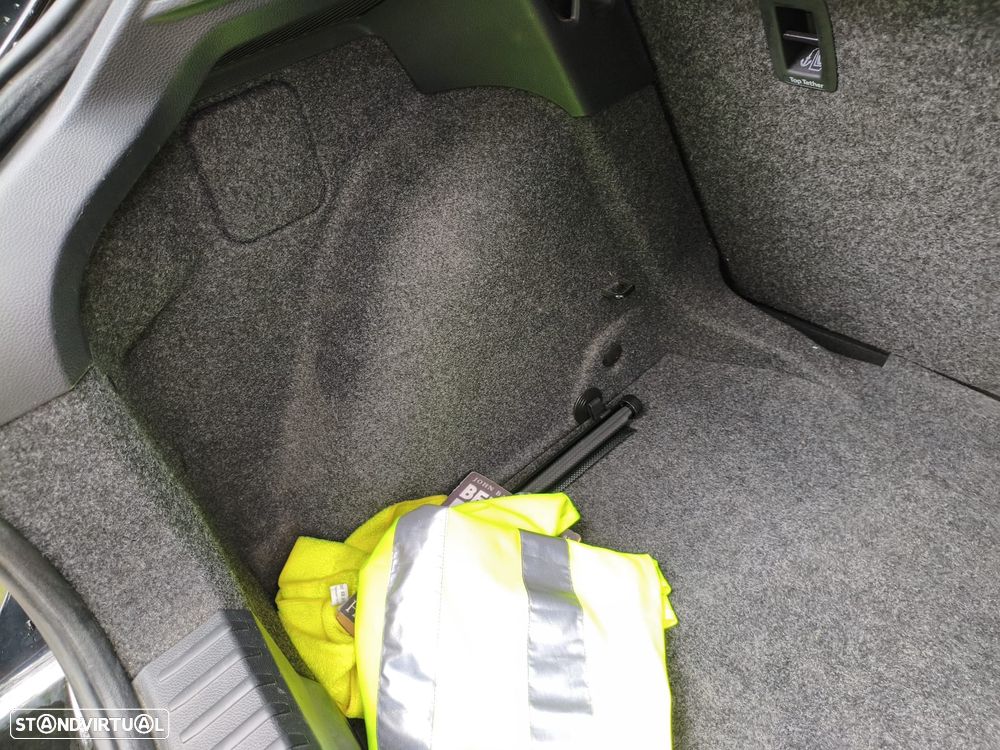 SEAT Ibiza 1.0 Reference - 45