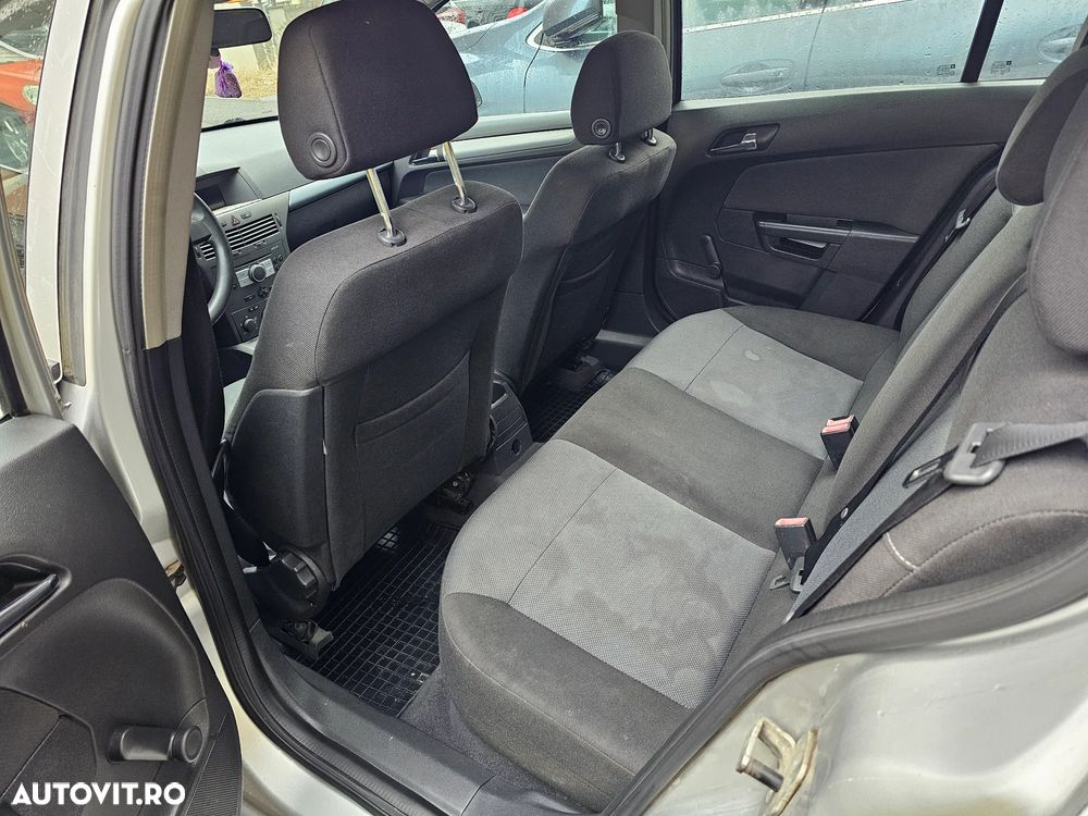 Opel Astra 1.7 CDTI Essentia - 15