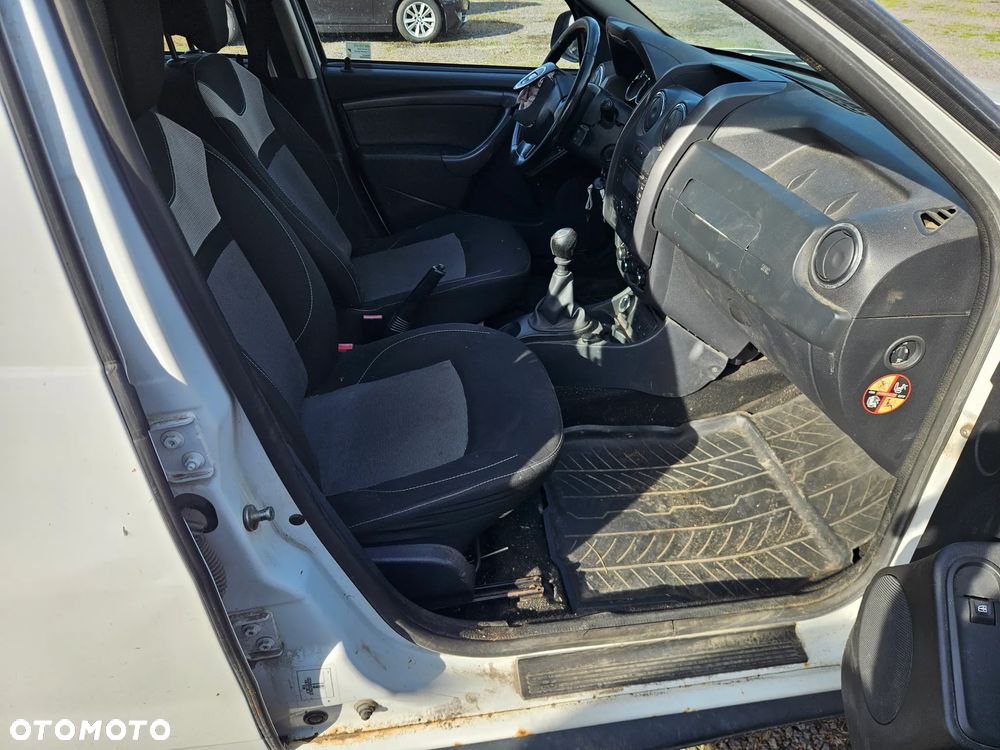 Dacia Duster 1.6 SCe Laureate 4x4 S&S - 18