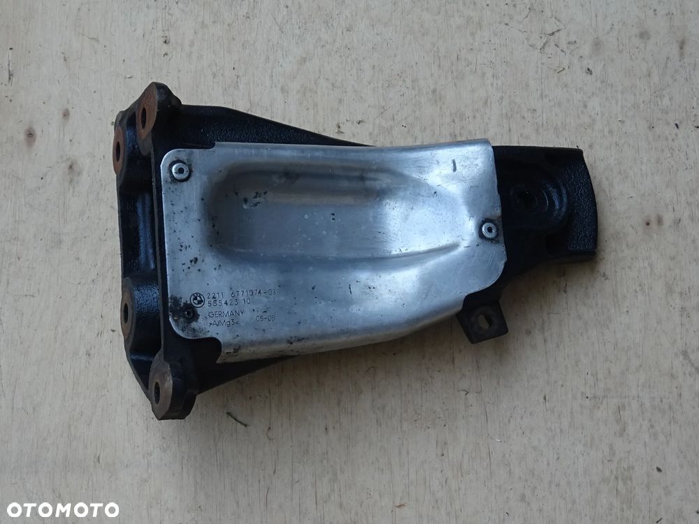 BMW E60 E61 XDRIVE ŁAPA SILNIKA MOCOWANIE WSPORNIK PRAWA LEWA 3,0D M57 - 5