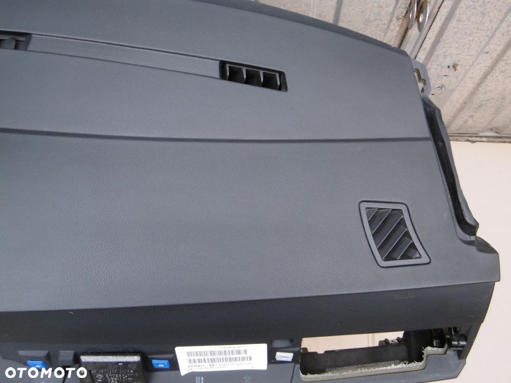 Deska rozdzielcza konsola czarna BMW e60 e61 03.2007-2010 LCI lift polift - 8