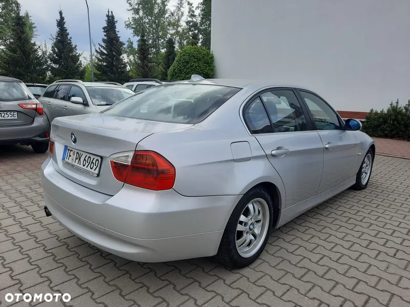 BMW Seria 3 325i - 12