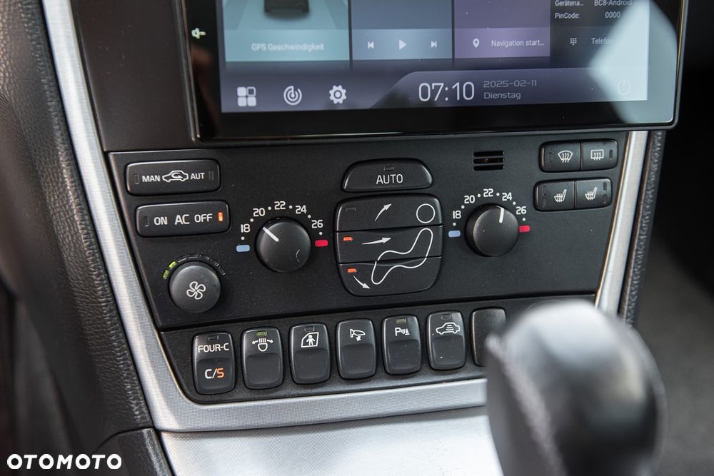 Volvo XC 70 D5 AWD Kinetic - 21
