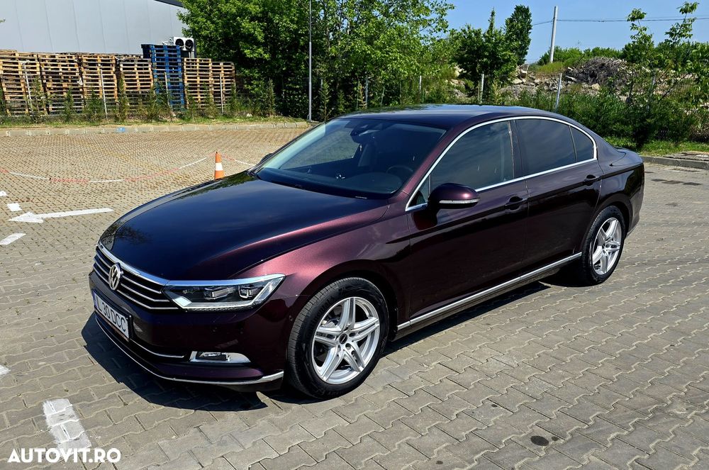 Volkswagen Passat 2.0 TDI DSG Highline - 1