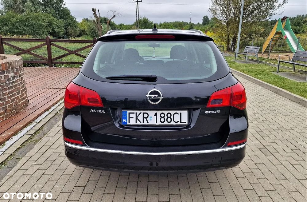 Opel Astra IV 1.6 CDTI Essentia - 5