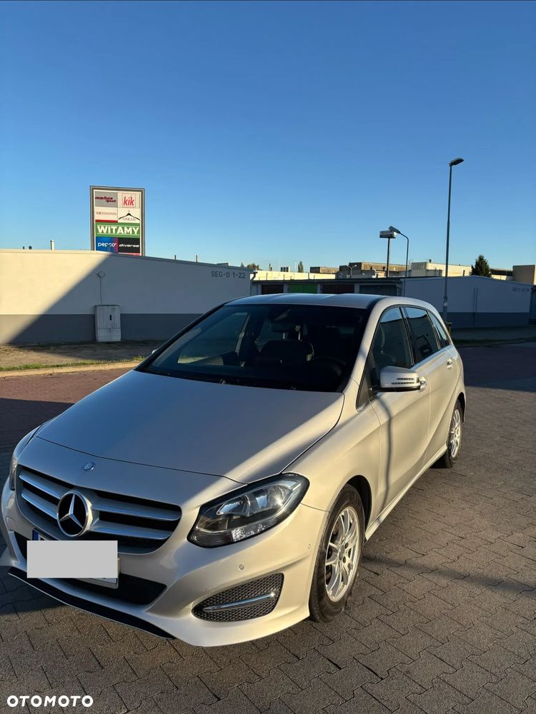 Mercedes-Benz B-Class 2015 photo 2