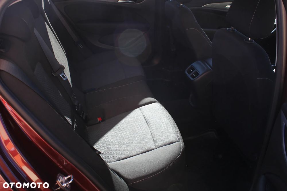 Opel Insignia - 25