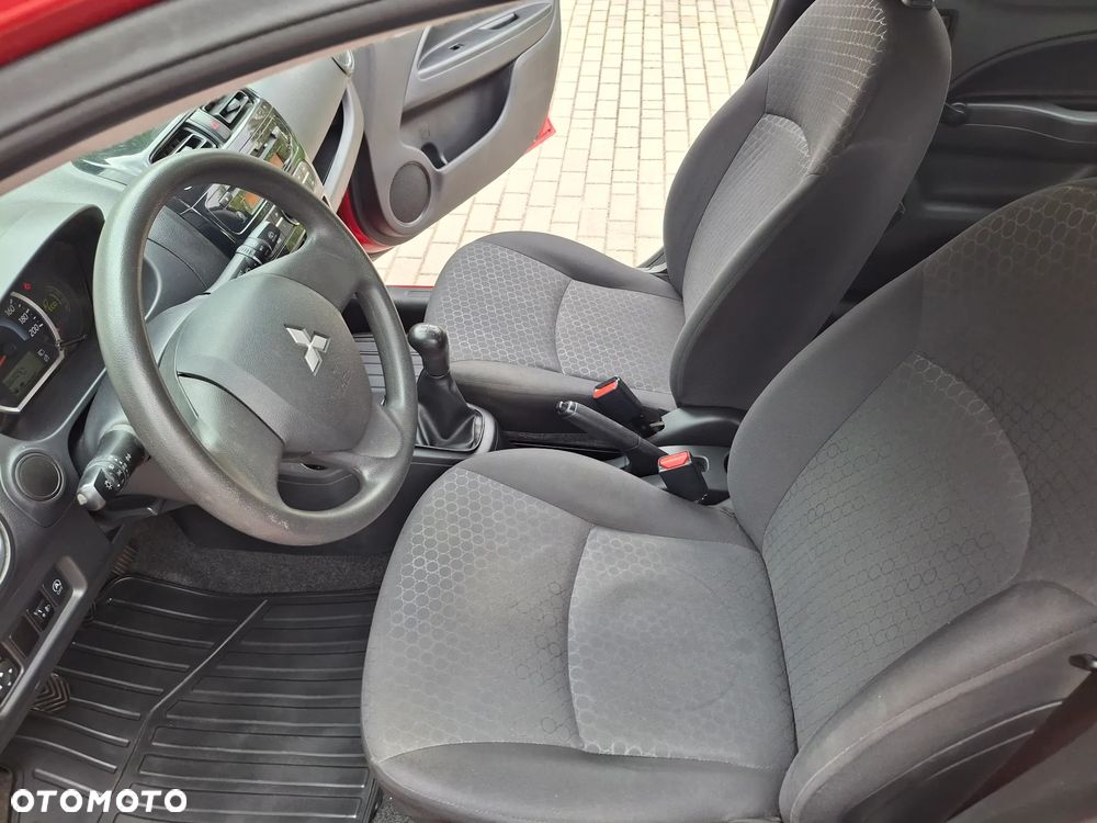 Mitsubishi Space Star - 9