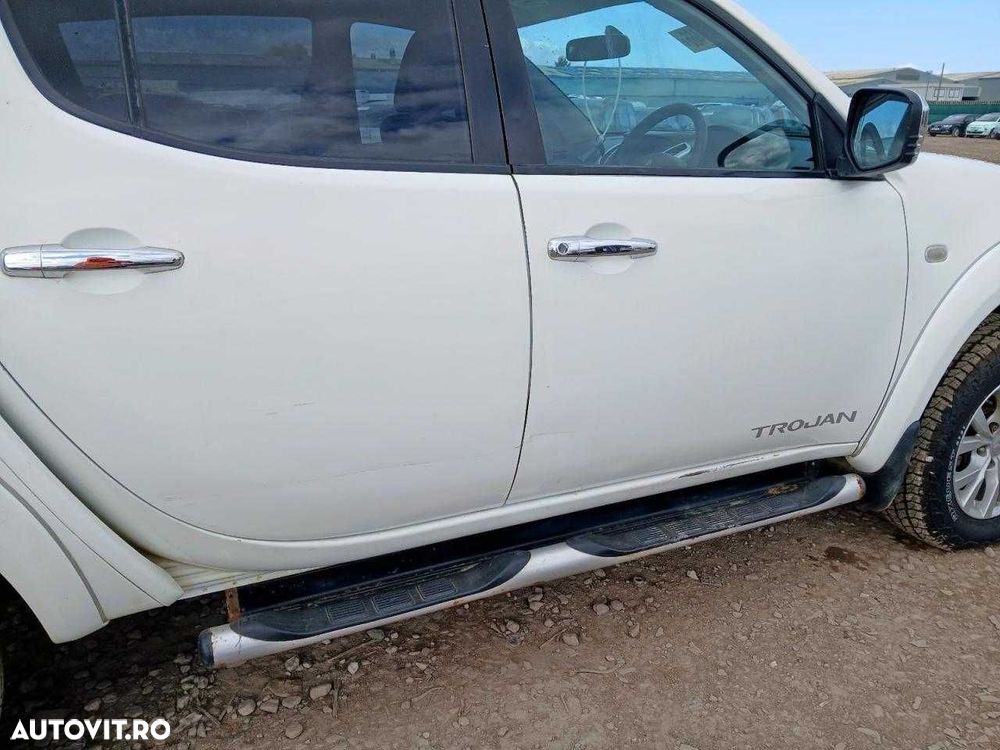 Dezmembrez Mitsubishi L200 2.5 Diesel 2014 - 7