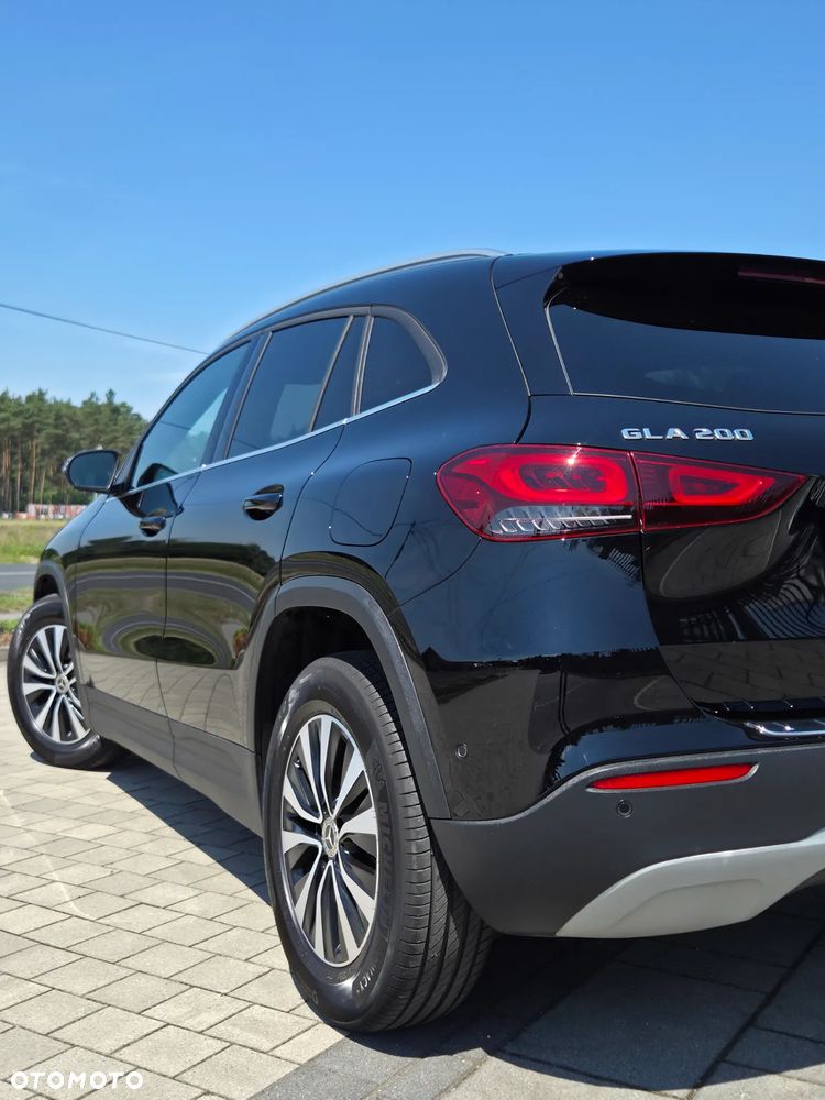Mercedes-Benz GLA 200 Business Edition - 11