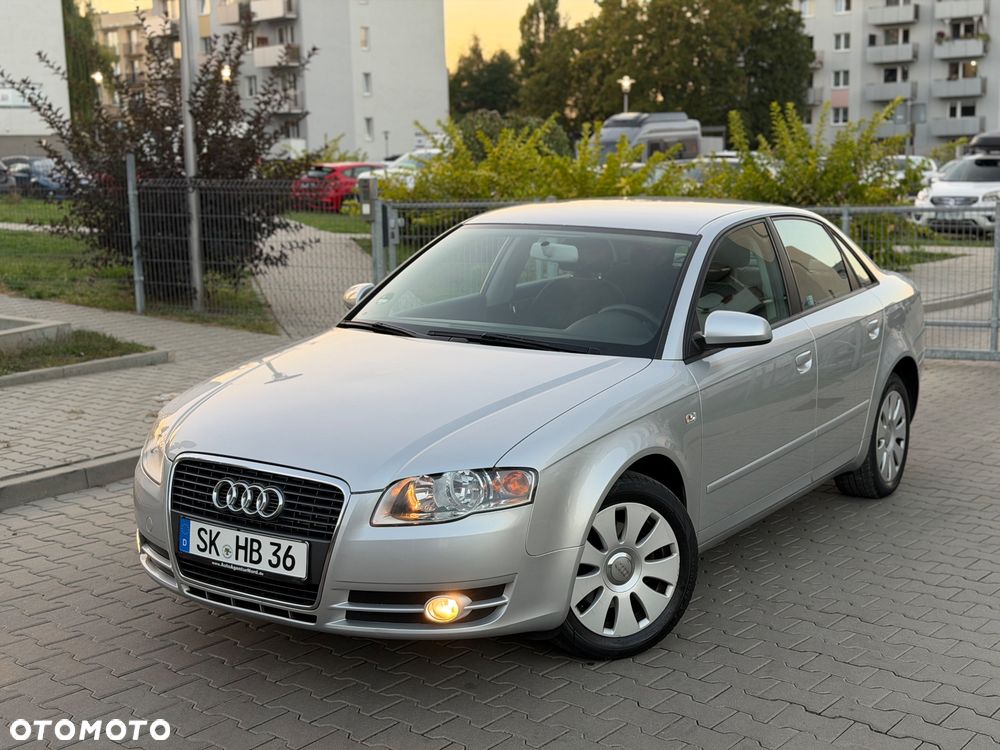 Audi A4 Limousine - 3
