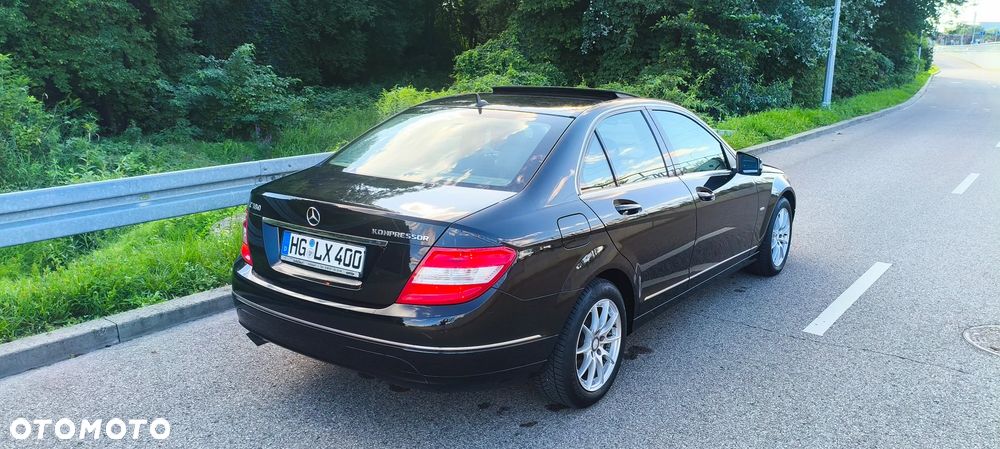 Mercedes-Benz Klasa C 180 Kompressor BlueEFFICIENCY Elegance - 11