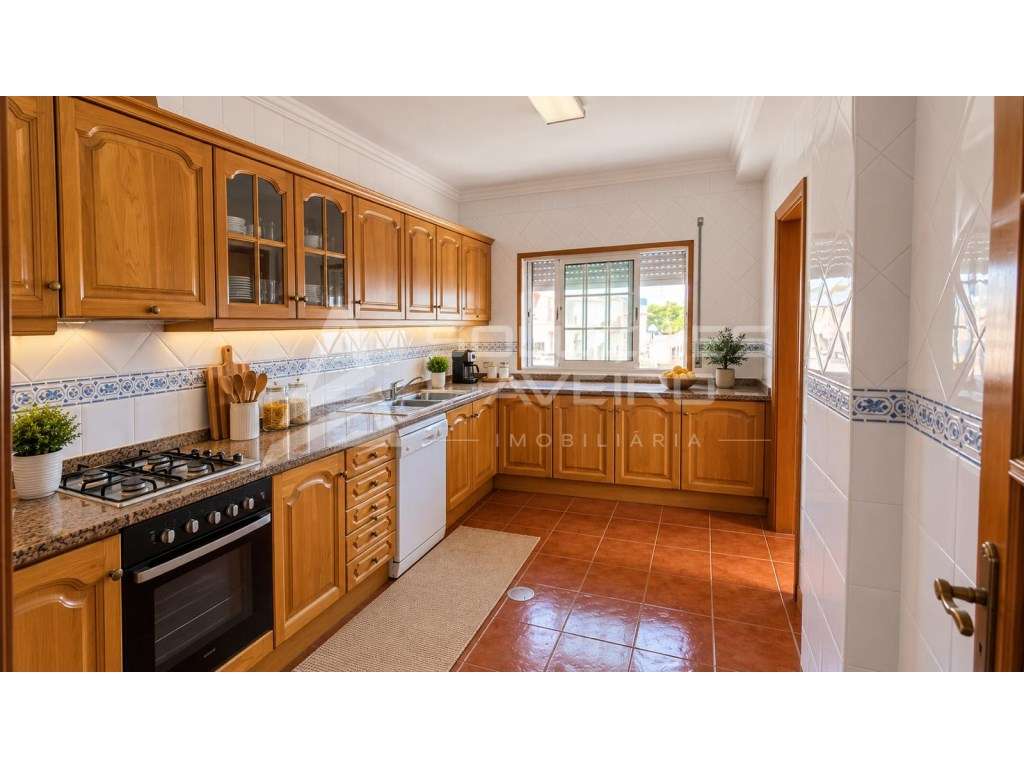Apartamento T3 com terraço e garagem fechada a 5min das praias! - Grande imagem: 2/13