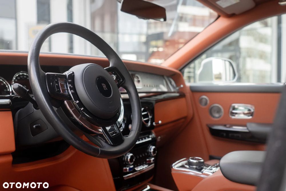 Rolls-Royce Phantom Standard - 15