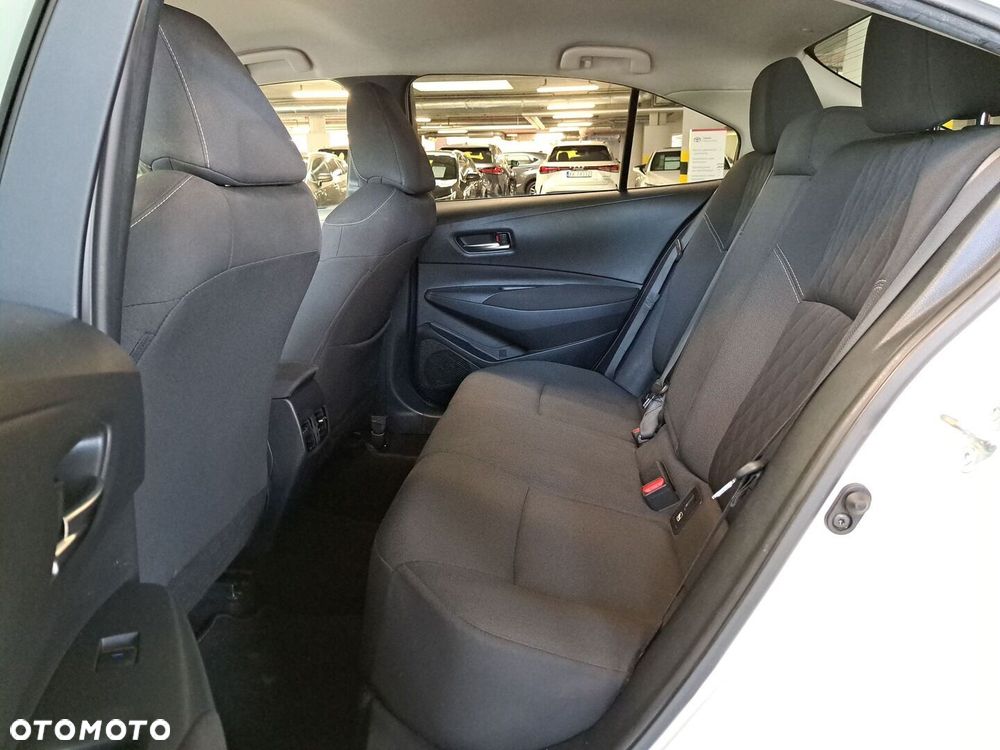 Toyota Corolla - 13