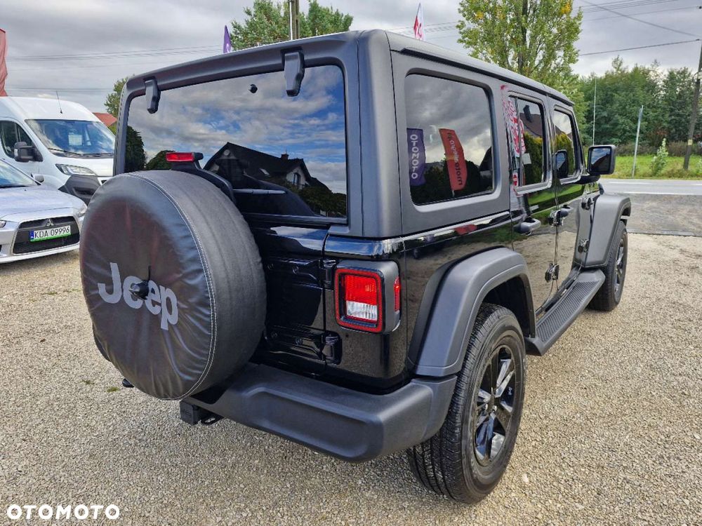 Jeep Wrangler - 9