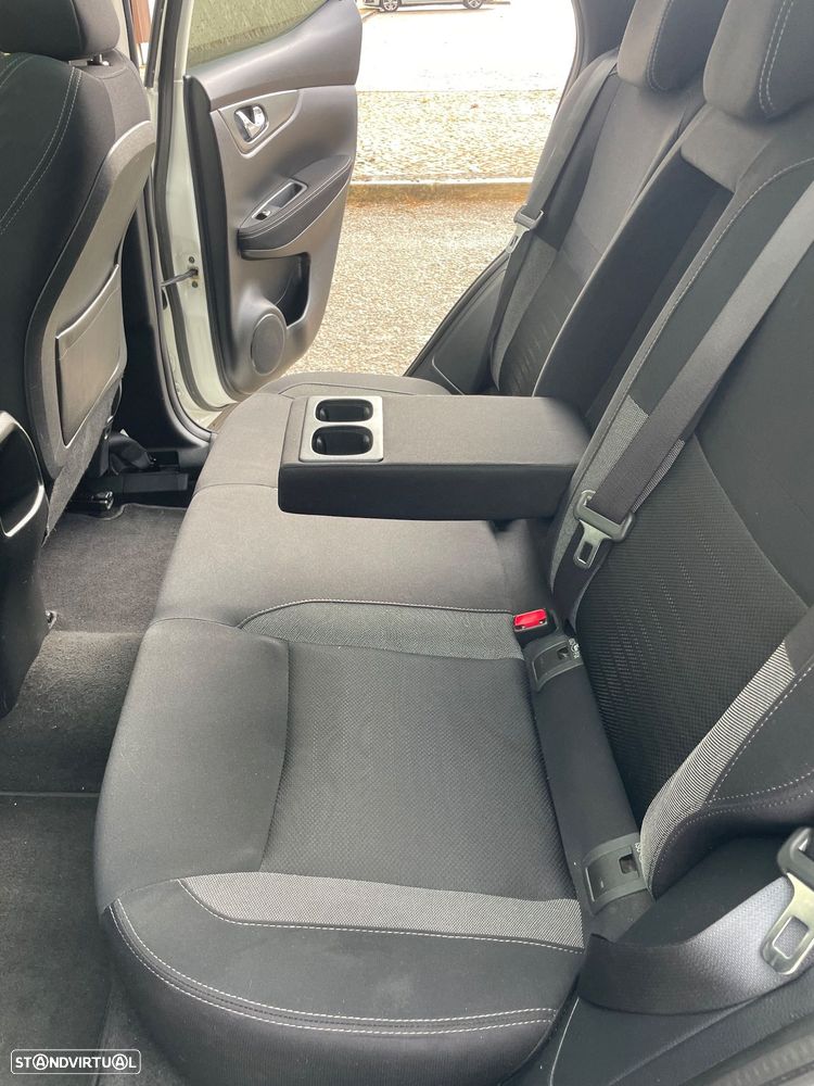 Nissan Qashqai 1.5 dCi N-Connecta Business - 5