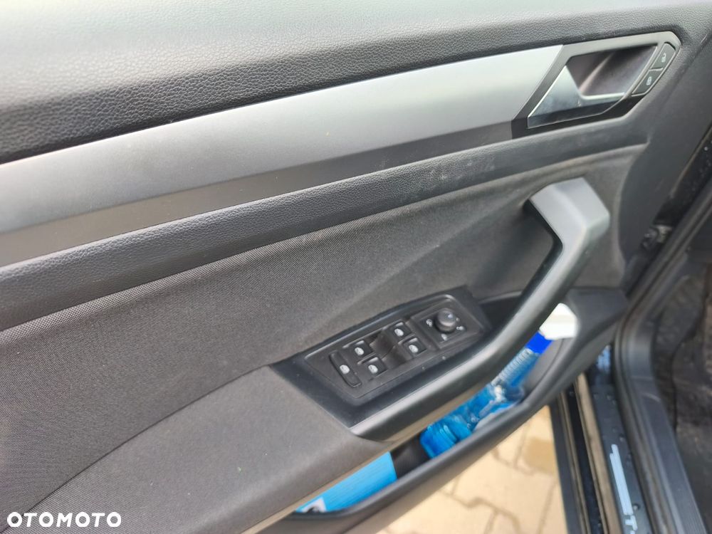 Volkswagen T-Roc 1.0 TSI OPF Life - 15