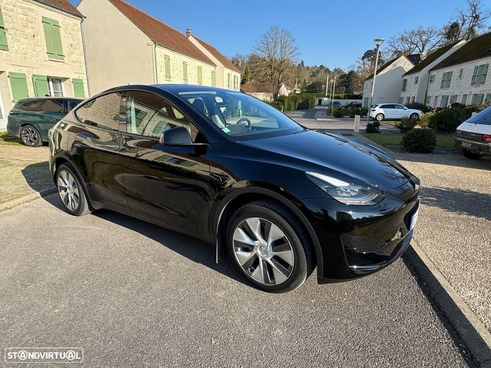 Tesla Model Y RWD - 5