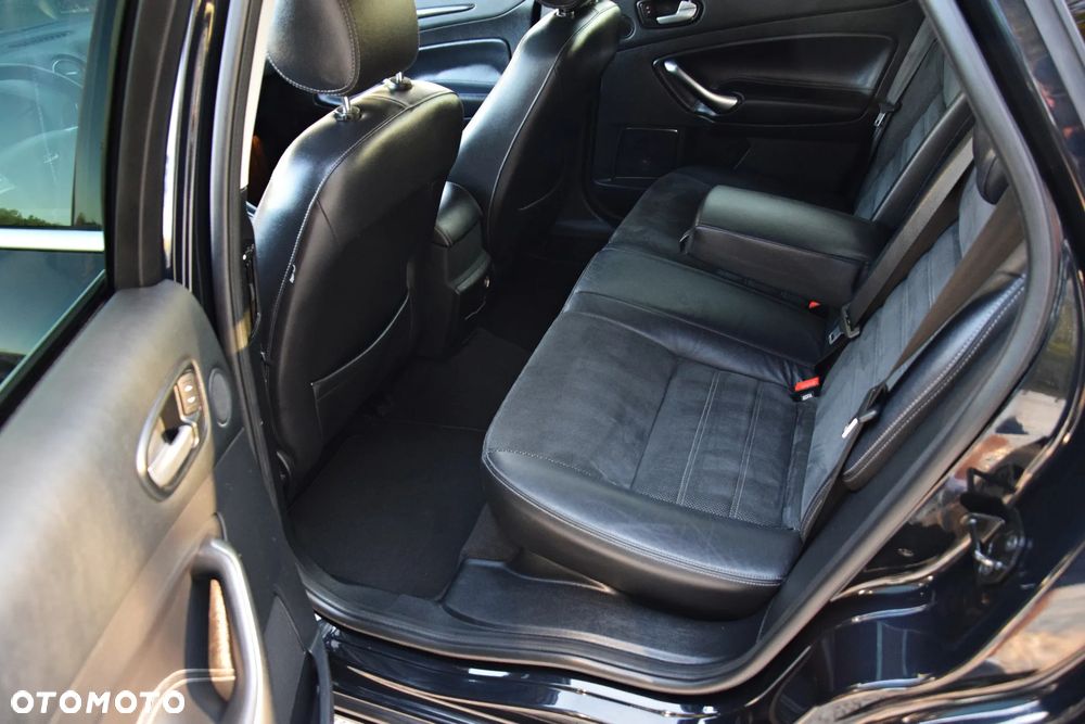 Ford Mondeo - 29