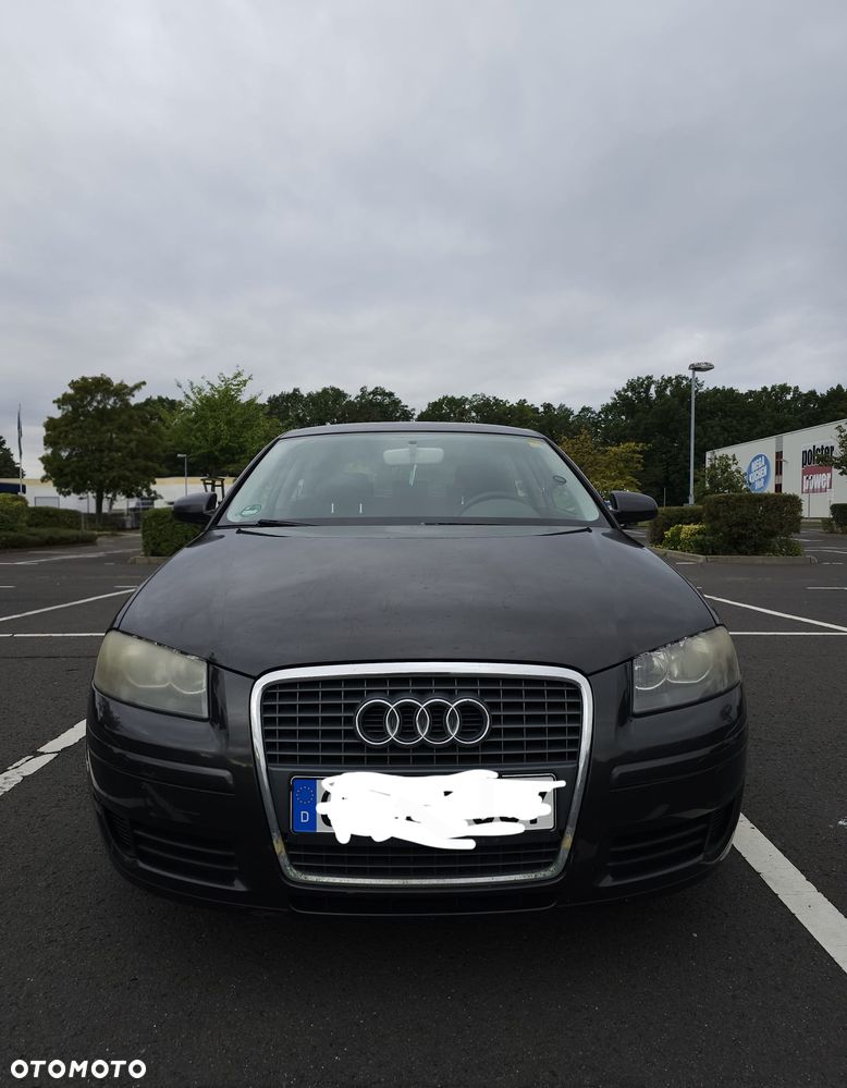 Audi A3 3-drzwiowe 1.6 Attraction - 2